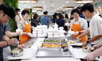 경기도의회, 말복 맞아 직원 격려…건강한 여름나기 응원